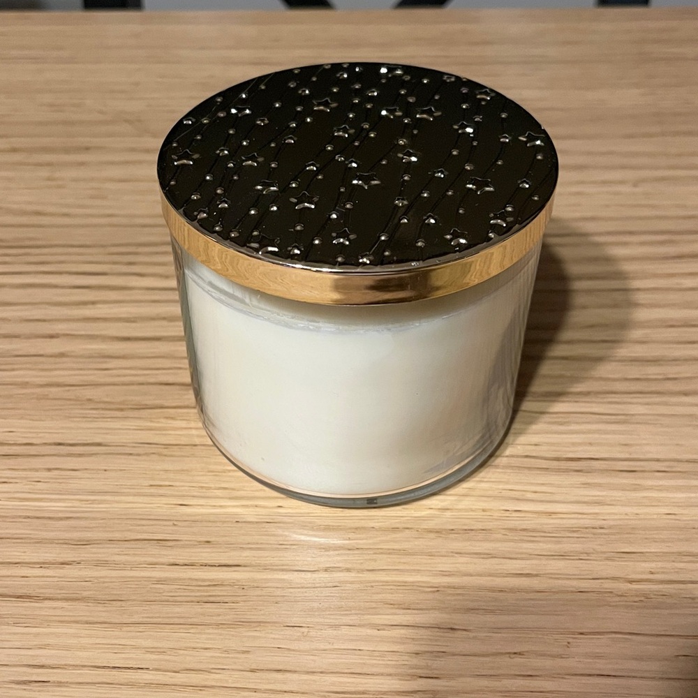 Bath & Body Works 3 Wick Candle. Mahogany Balsam. - Picture 5 of 7